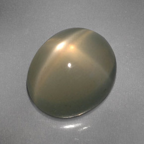 6.08カラットの天然クリームスタームーンストーン（12×10.2 mm・透明）