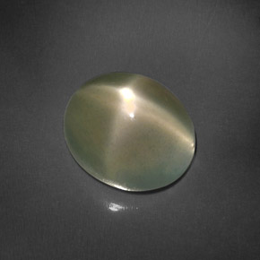 4.89カラットの天然イエローグリーンスタームーンストーン（11×9.2 mm・透明）