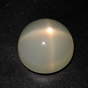 12.96カラットの天然オレンジクリームスタームーンストーン（14.21 mm・透明）