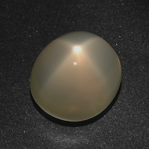 16.01カラットの天然オレンジクリームスタームーンストーン（14.3×13 mm・オーバルカット）