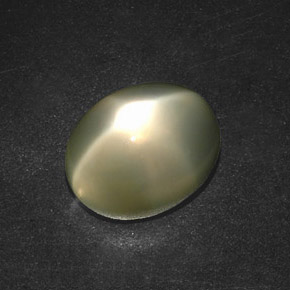 12.94カラットの天然クリームスタームーンストーン（15.1×11.8 mm・透明）