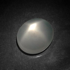 5.87カラットの天然ホワイトスタームーンストーン（13.4×11.5 mm・透明）