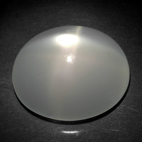 6.08カラットの天然ホワイトスタームーンストーン（12.6×12.5 mm・透明）
