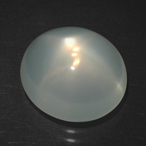 5.57カラットの天然クリームスタームーンストーン（12×10.8 mm・透明）