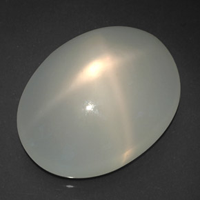 18.95カラットの天然ミルキーホワイトスタームーンストーン（20.7×16 mm・透明）