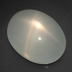 18.95カラットの天然ミルキーホワイトスタームーンストーン（20.7×16 mm・透明）