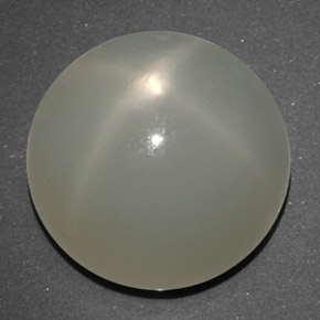 14.02カラットの天然ミルキーホワイトスタームーンストーン（13.90 mm・透明）