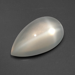3.34カラットの天然オレンジクリームスタームーンストーン（13.7×7.9 mm・透明）