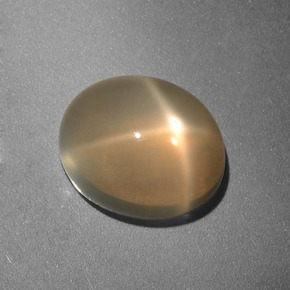 3.49カラットの天然クリームスタームーンストーン（10×8.2 mm・オーバルカット）
