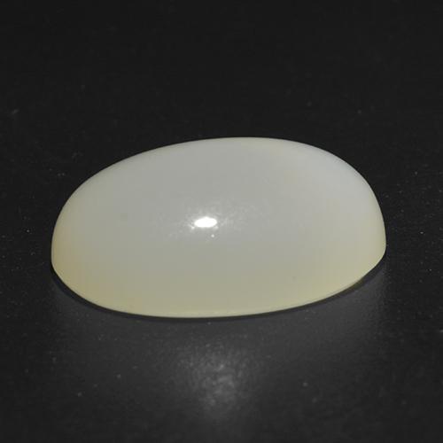 5.32カラットの天然ウォームホワイトスタームーンストーン（14×9.6 mm・オーバルカット）