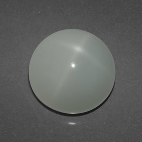 6.77カラットの天然クリームスタームーンストーン（11.45 mm・ラウンドカット）
