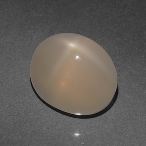 4.66カラットの天然ミディアム薄いオレンジスタームーンストーン（10×8 mm・オーバルカット）