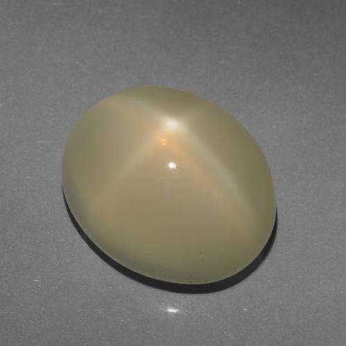 7.15カラットの天然オレンジイエロースタームーンストーン（13.2×10.8 mm・オーバルカット）