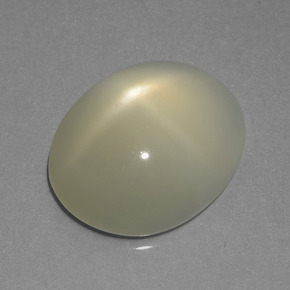 4.49カラットの天然クリームスタームーンストーン（12.3×10 mm・オーバルカット）