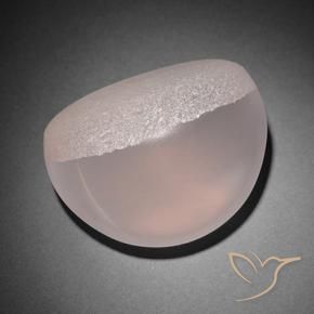 142.05カラットの天然ライトピンクスターローズクォーツ、オーバルカット、半透明