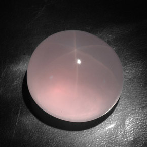 147.25カラットの天然ミディアムピンクスターローズクォーツ（30.4×28 mm・透明）
