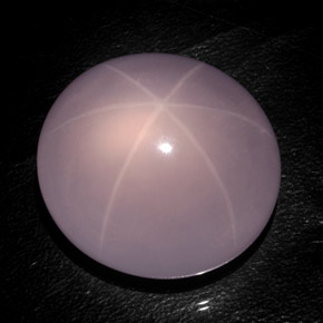 133.15カラットの天然ピンクスターローズクォーツ（31.6×29.1 mm・透明）