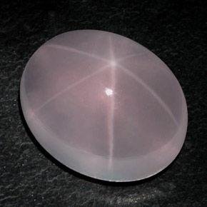 49.05カラットの天然ピンクスターローズクォーツ（23.5×18.8 mm・オーバルカット）