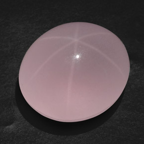107.45カラットの天然ピンクスターローズクォーツ（28.5×25.2 mm・透明）