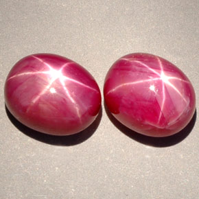 自然派の商品を探す ct 紫がかったレッド スタールビー 宝石, オーバルカット, タンザニア からGemSelectで. 在庫あり、世界各国へ発送!