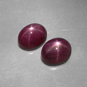カラットの天然紫がかった赤スタールビー（5.9×4.7 mm・オーバルカット）