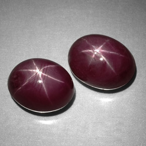 カラットの天然紫がかった赤スタールビー（7.3×5.7 mm・オーバルカット）