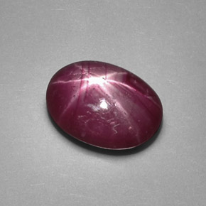 1.23カラットの天然紫がかった赤スタールビー（7.2×5.2 mm・オーバルカット）