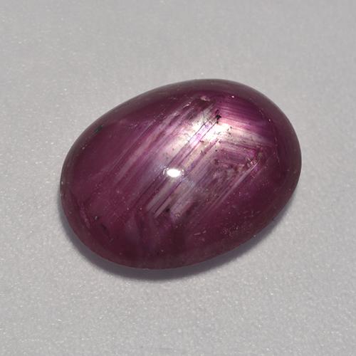 5.06カラットの天然ディープレッドスタールビー、楕円形、半透明