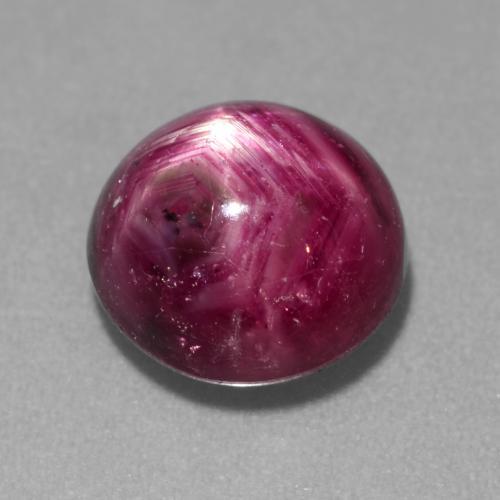 4.11カラットの天然ピンクがかった紫スタールビー（8.6×8.1 mm・オーバルカット）