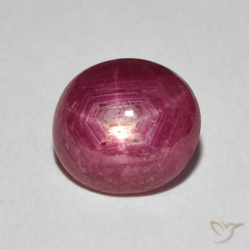 3.31ct 天然 ミディアムレッド スタールビー, 楕円形, オペーク