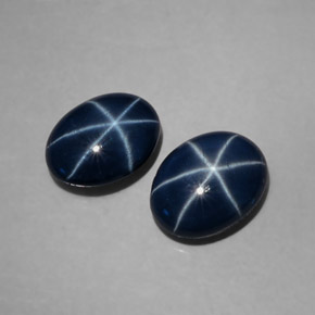 カラットの天然ブルースターサファイア（7.9×6 mm・オーバルカット）