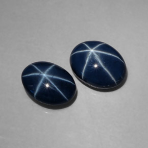 カラットの天然ブルースターサファイア（7.9×6 mm・オーバルカット）