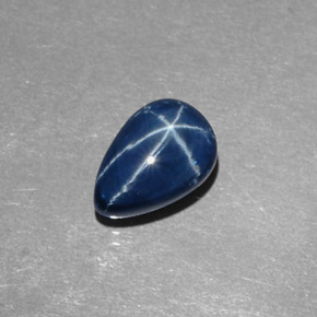 2.45カラットの天然ブルースターサファイア（8.7×6.1 mm・洋梨の形）