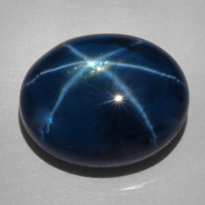 62.28カラットの天然ディープブルースターサファイア（22.8×18.2 mm・オーバルカット）