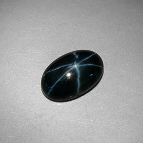 3.21カラットの天然ブルースターサファイア（11×7.2 mm・オーバルカット）