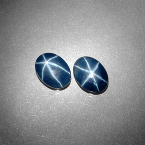 カラットの天然ブルースターサファイア（8.1×6 mm・オーバルカット）