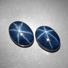カラットの天然ブルースターサファイア（10.8×7.6 mm・オーバルカット）