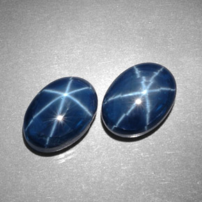カラットの天然ブルースターサファイア（10.8×7.6 mm・オーバルカット）