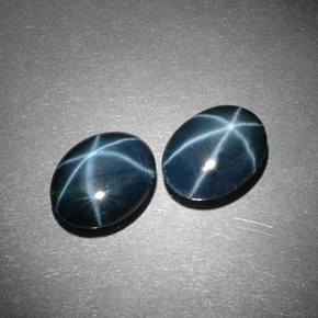 カラットの天然ブルースターサファイア（9.5×7.3 mm・オーバルカット）