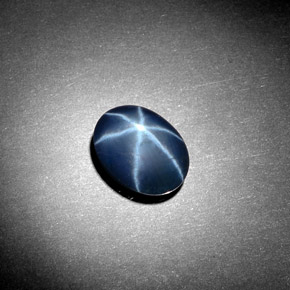 2.91カラットの天然ブルースターサファイア（9.7×7.2 mm・オーバルカット）