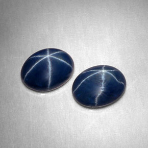 カラットの天然ブルースターサファイア（7.8×6.1 mm・オーバルカット）