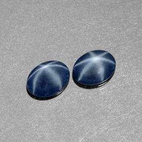 カラットの天然ブルースターサファイア（8×6.2 mm・オーバルカット）