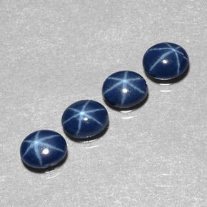 カラットの天然ブルースターサファイア（5.2×4.2 mm・オーバルカット）