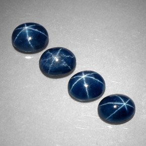 カラットの天然ブルースターサファイア（5.2×4.2 mm・オーバルカット）