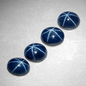 カラットの天然ブルースターサファイア（5.1×4.2 mm・オーバルカット）