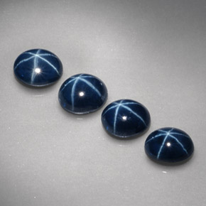 カラットの天然ブルースターサファイア（5.1×4.1 mm・オーバルカット）