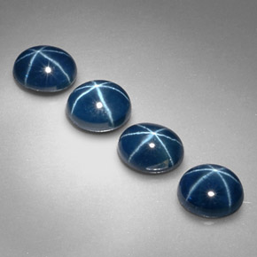カラットの天然ブルースターサファイア（5.2×4.1 mm・オーバルカット）