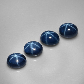 カラットの天然ブルースターサファイア（5.1×4 mm・オーバルカット）