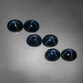 カラットの天然ブルースターサファイア（5.2×4.2 mm・オーバルカット）