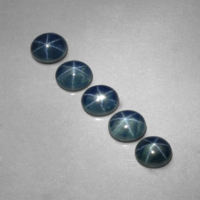 カラットの天然ブルースターサファイア（5.2×4.2 mm・オーバルカット）